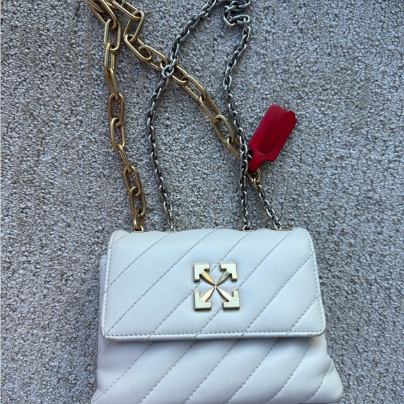 Off-White
Jackhammer 24 leather handbag
White, Leather - Picture 2 of 6